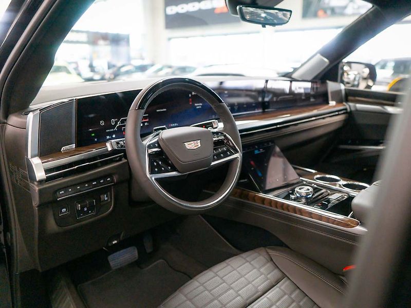 Cadillac Escalade (2026) 6.2 ESV Sport Platinum 2026 - fotka 12 z 46
