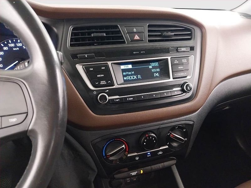 Hyundai i20 (2017) 1.2, ČR,1.maj, Serv.kniha - fotka 12 z 15