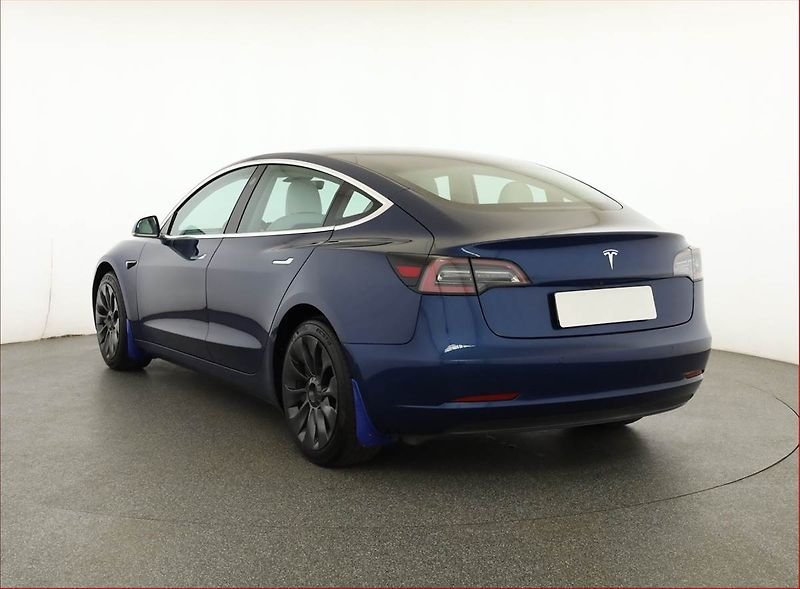 Tesla Model 3 (2019) Long Range 4WD 78kWh, SoH 85% - fotka 4 z 23