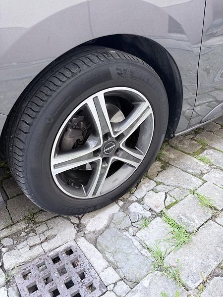 Peugeot Traveller (2018)  2.0 BlueHDi, 8 míst - fotka 25 z 27