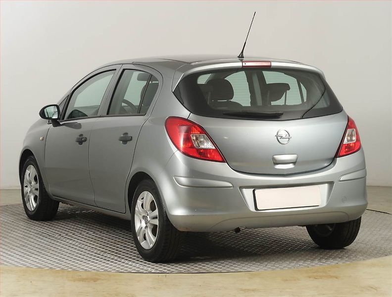 Opel Corsa (2014) 1.2 - fotka 4 z 17