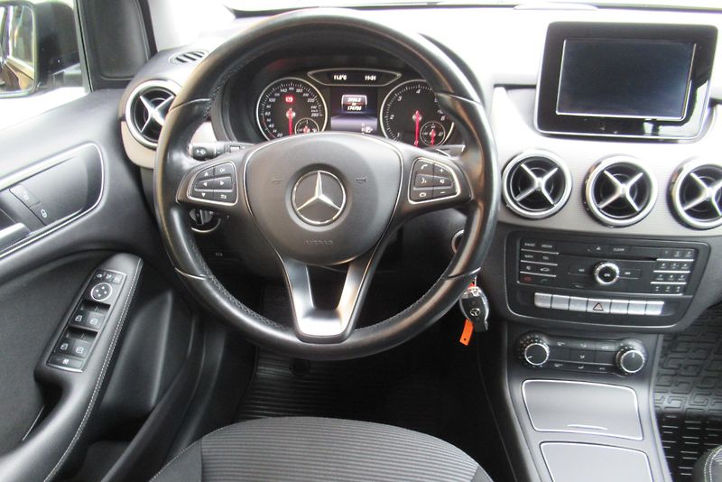 Mercedes-Benz Třídy B 180 CDI *AUTOMAT* NAVI TAŽNÉ  - fotka 10 z 27