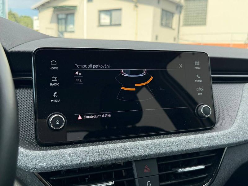 Škoda Kamiq Selection 1,0 TSI 85 kW 6° MP - fotka 19 z 23