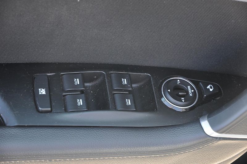 Hyundai i40 2.0GDi 131kW Automat - fotka 11 z 19