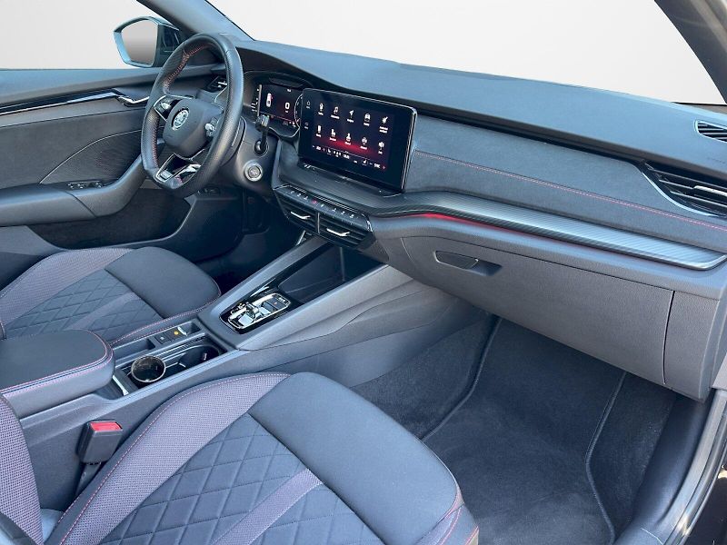 Škoda Octavia (2023) 2.0 TDI 147kW DSG 4x4 RS - fotka 20 z 35