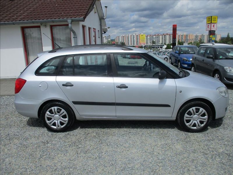 Škoda Fabia 1,2 i, klimatizace, tažné, - fotka 4 z 28