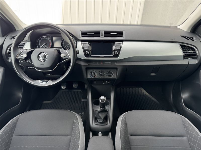 Škoda Fabia 1,0 TSI DPH tažné 1.maj. ČR - fotka 27 z 50