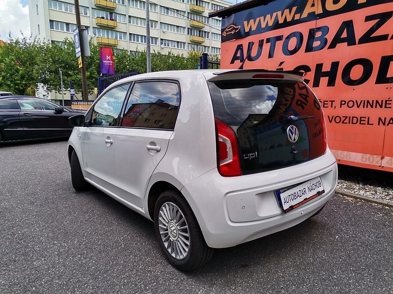 Volkswagen up! (2014) 1.0MPi 44kw Automat PDC ČR - fotka 3 z 27
