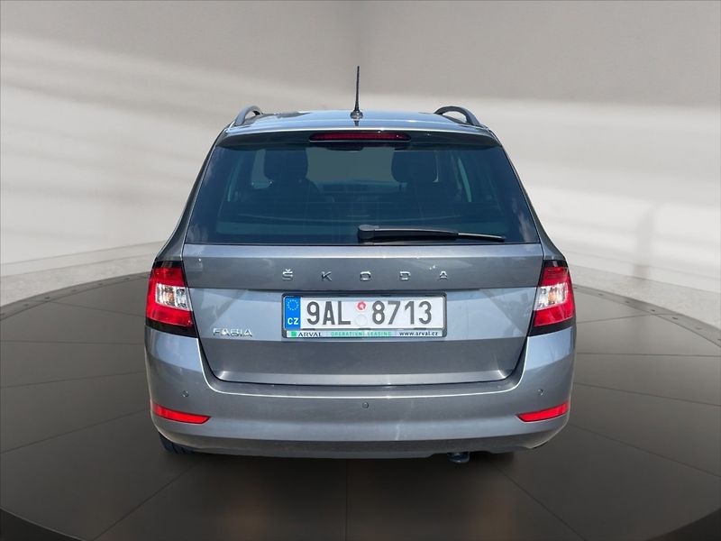 Škoda Fabia 1,0 TSI Ambiton - fotka 5 z 11