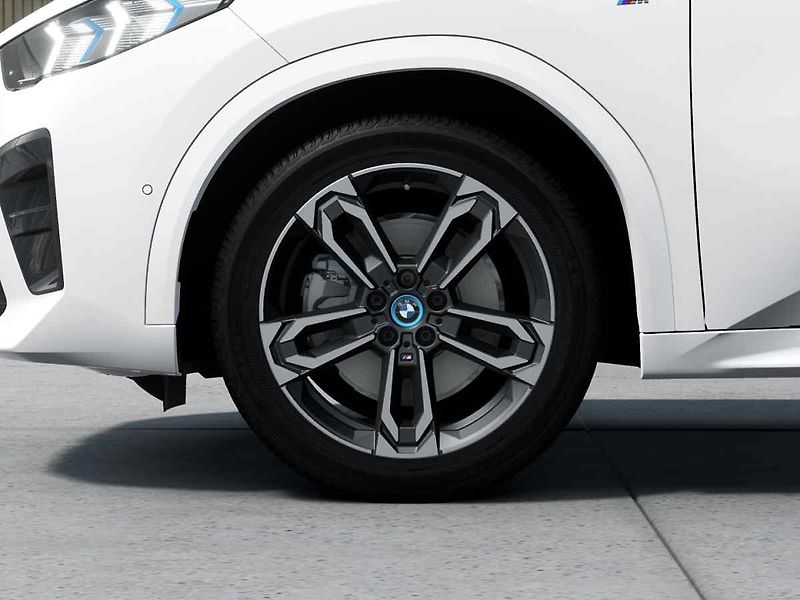 BMW iX2 (2026) - fotka 4 z 10