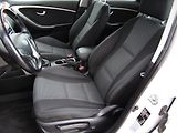 Hyundai i30 (2017) 1.6 GDi, ČR, AC, tempo, park - náhled 9