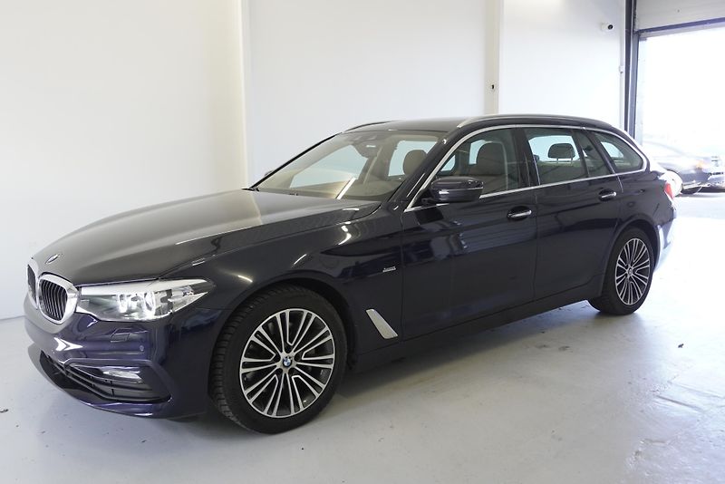 BMW Řada 5 3,0 XDRIVE AUT. - fotka 1 z 32