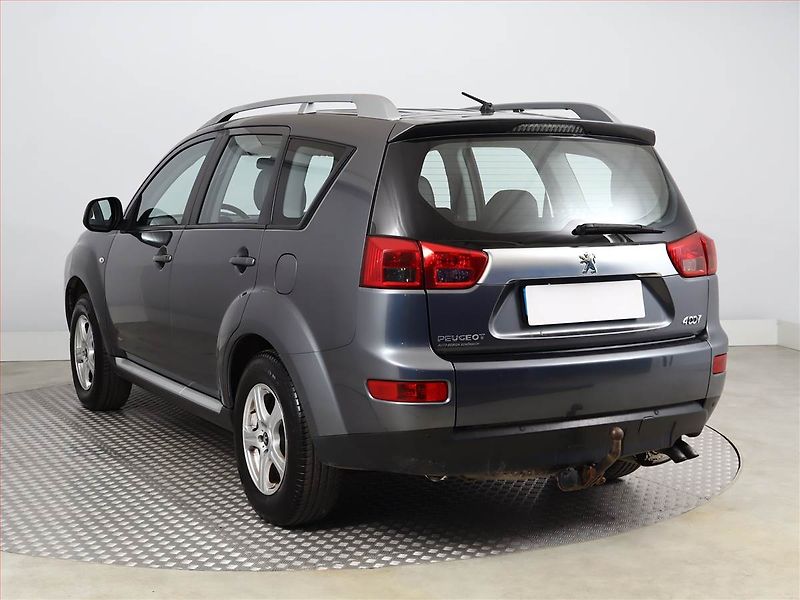 Peugeot 4007 (2007) 2.2 HDI, 4X4, Park. senzory - fotka 4 z 16