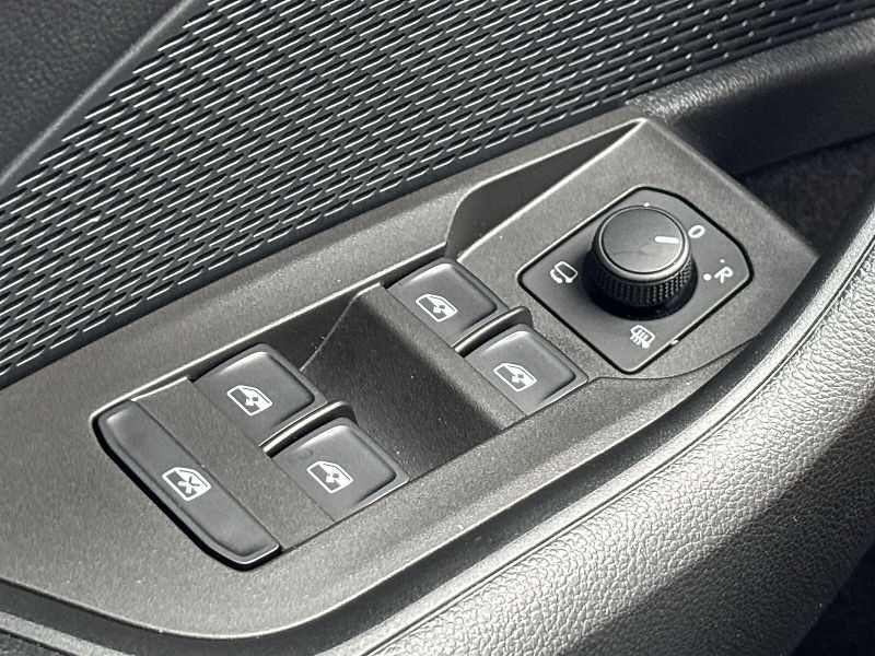 Škoda Octavia (2024) 1.5 TSI e-TEC DSG Style - fotka 16 z 32
