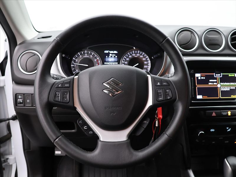Suzuki Vitara 1.4 BoostJet Allgrip Premium - fotka 17 z 36