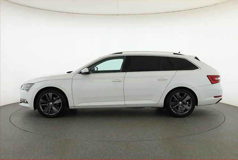 Škoda Superb (2016) Style Plus 2.0 TDI, Automat - fotka 3 z 20