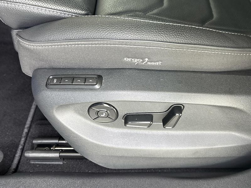 Škoda Kodiaq Exclusive Selection 4x4 DSG - fotka 28 z 30