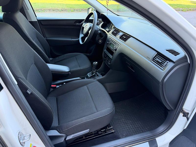Škoda Rapid 1,2 TSi / 63 kW / Ambiente  - fotka 18 z 21