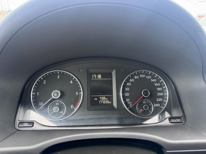 Volkswagen Caddy (2011) 1,6 TDI 55 KW STK TAŽNÉ - fotka 22 z 42
