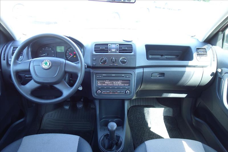 Škoda Fabia 1,2 TSi 63KW, KLIMA, ACTIVE. - fotka 15 z 27