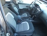 Kia Ceed (2018) Gold 1.6 GDI, Serv.kniha, Navi - náhled 9