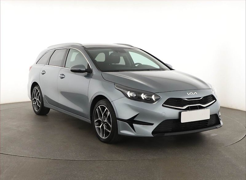 Kia Ceed (2023) Top 1.5 T-GDI, Automat, ČR - fotka 1 z 20