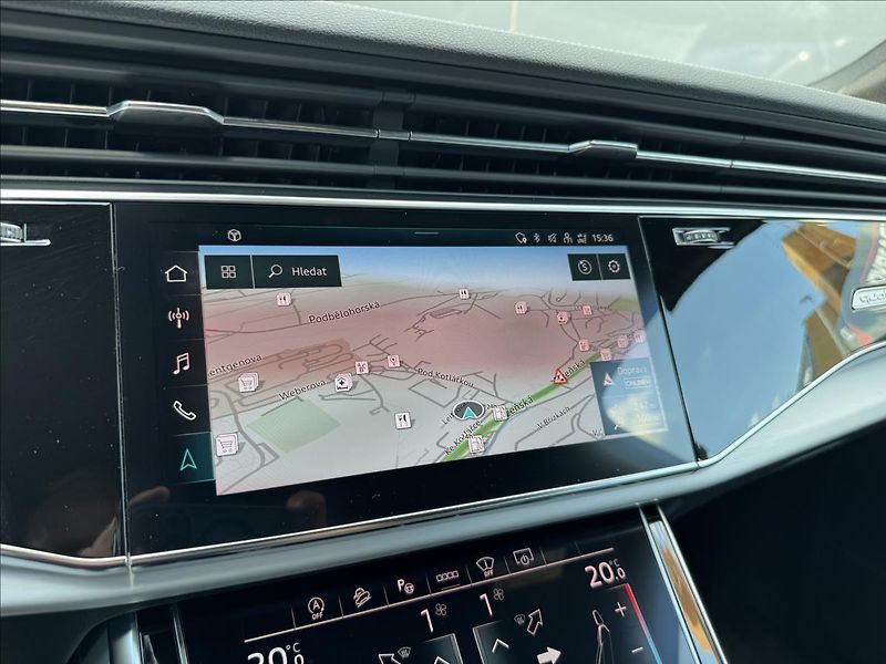 Audi Q7 3,0 50TDI S-LINE quattro ČR DP - fotka 21 z 38