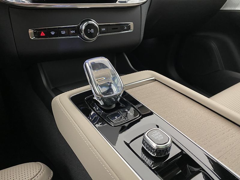Volvo XC90 (2026) T8 AWD Plug-in BRIGHT ULTRA - fotka 39 z 75