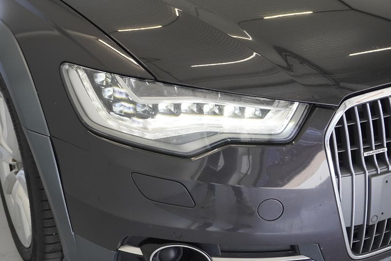 Audi A6 Allroad 3.0 TDi S LINE QUTTRO AUTOMAT - fotka 4 z 36