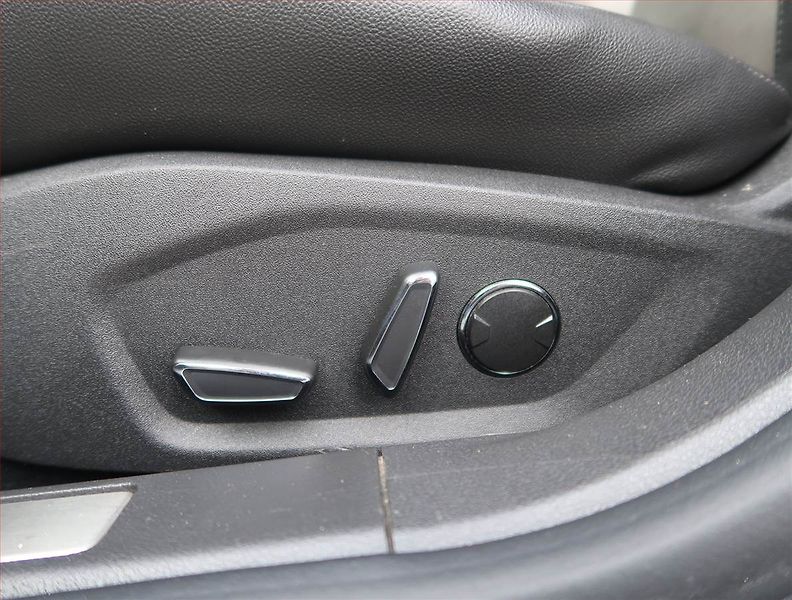 Ford Mondeo (2018) 2.0 TDCI, 4X4, Navi, Tempomat - fotka 18 z 20