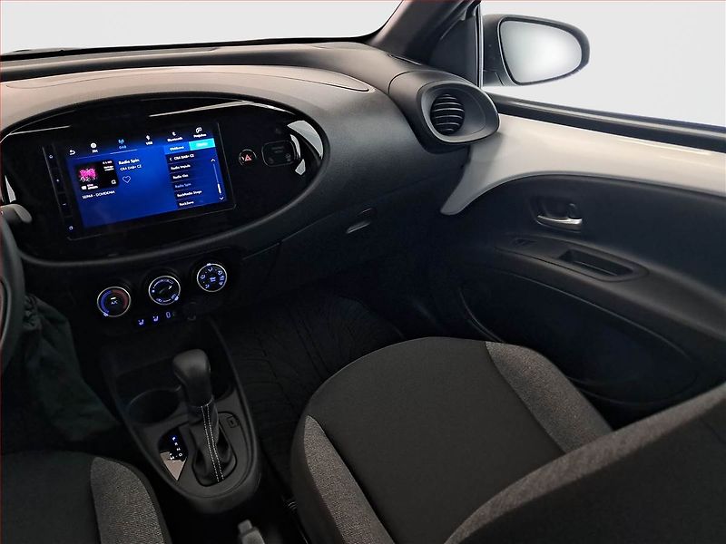 Toyota Aygo (2025) 1.0, Automat, Serv.kniha - fotka 8 z 17