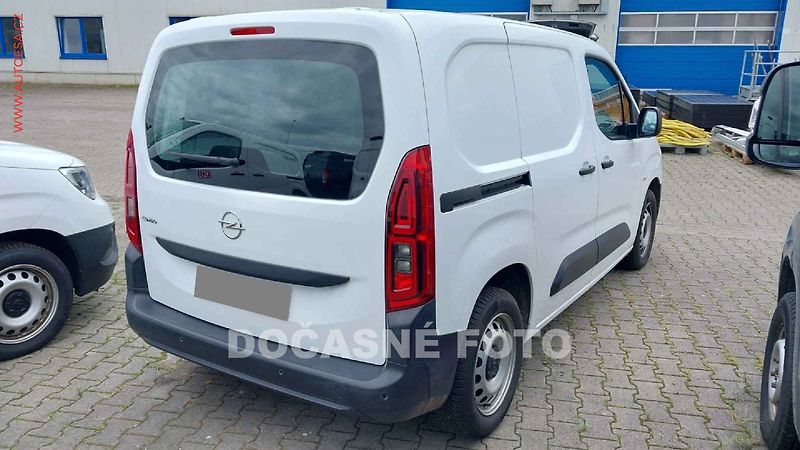 Opel Combo (2022) 1.5CDTi, Edition, navi, AC - fotka 3 z 7