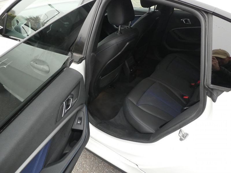 BMW Řada 2 Gran Coupe 218i 103kW M SPORT - fotka 14 z 15