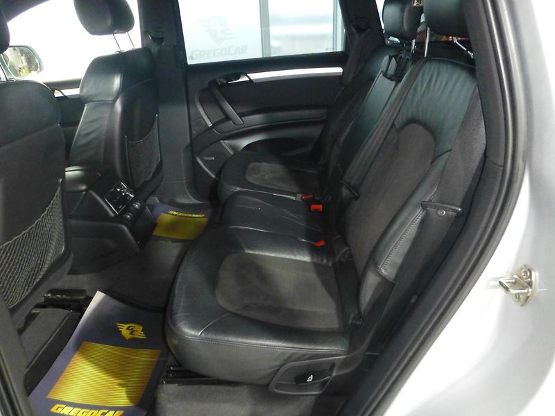 Audi Q7 (2010) 3,0TDI*XENONY**NAVI**VZDUCH** - fotka 16 z 28