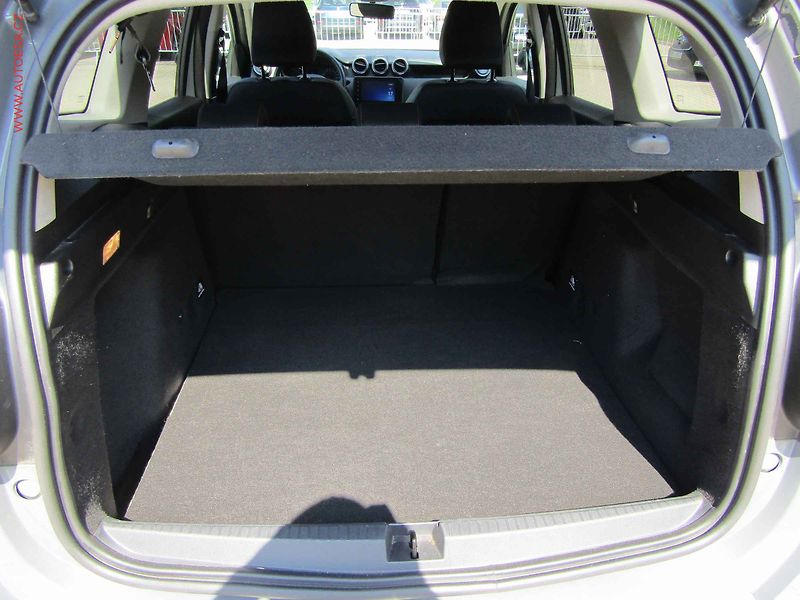 Dacia Duster (2022) 1.0TCe LPG, ČR, TZ, výhř.sed. - fotka 7 z 19