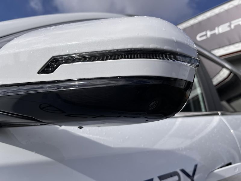 Chery Tiggo 8 (2026) 1,6 ICE UNIQUE demo vůz - fotka 10 z 37