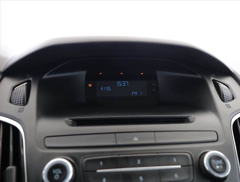 Ford Focus (2015) Trend Sport 1.0 EcoBoost - fotka 12 z 15
