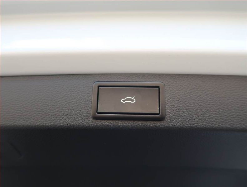 Škoda Karoq (2017) Style Plus 1.5 TSI - fotka 26 z 26