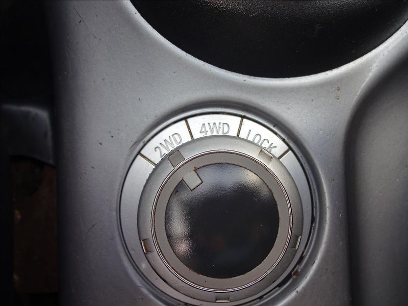 Peugeot 4007 2,2 HDI 115kW 4x4 - fotka 36 z 53