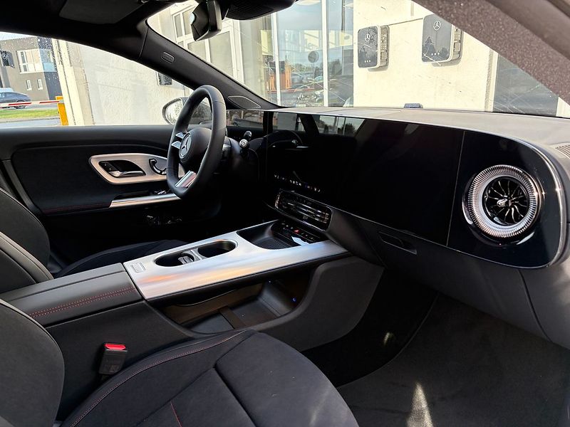 Mercedes-Benz CLA (2026) 350 4MATIC Shooting Brake EQ - fotka 4 z 16