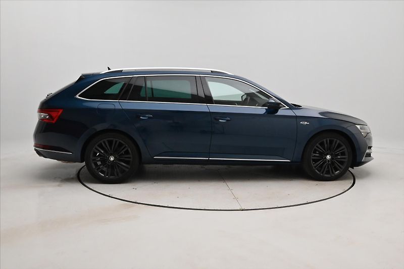 Škoda Superb 2,0 TSI 206kW L&K DSG 4x4 Záru - fotka 4 z 32