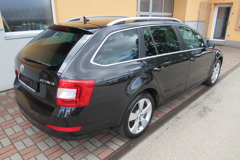 Škoda Octavia 2.0 TDi AUT. KLIMA SADA KOL - fotka 2 z 21