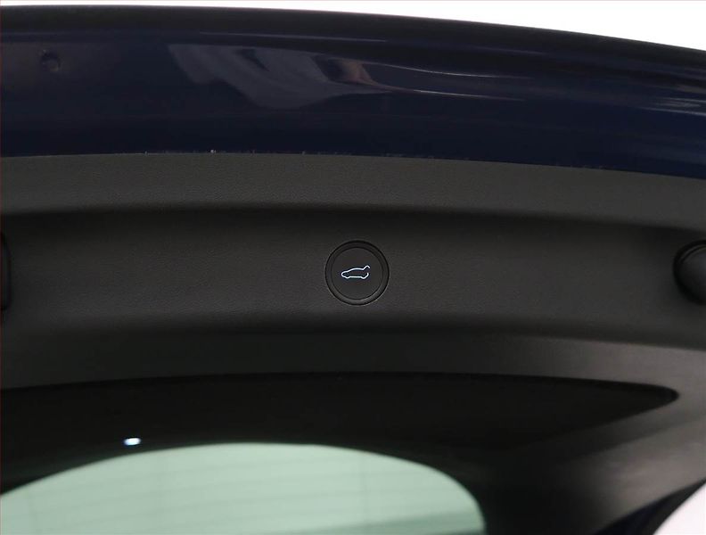 Tesla Model Y (2023) Long Range AWD 79kWh, SoH 93% - fotka 30 z 33