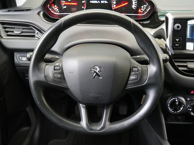 Peugeot 208 - fotka 17 z 23