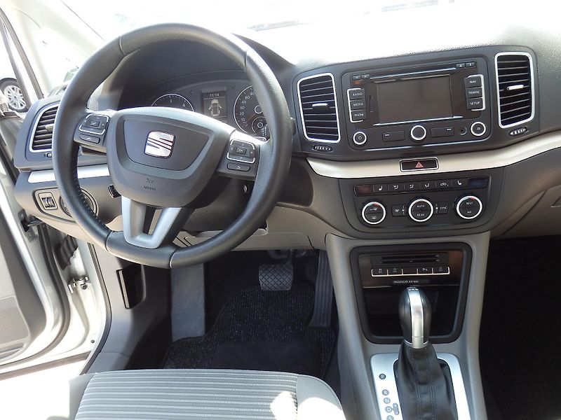 Seat Alhambra 2,0TDi 103kW DIGI KLIMA - fotka 15 z 21