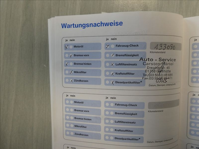 BMW Řada 1 1,6 i 85kW serviska, 2.majitel - fotka 40 z 40
