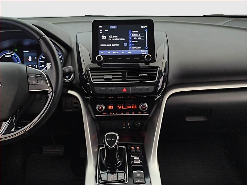 Mitsubishi Eclipse Cross (2021) Plug-in-Hybrid - fotka 12 z 18