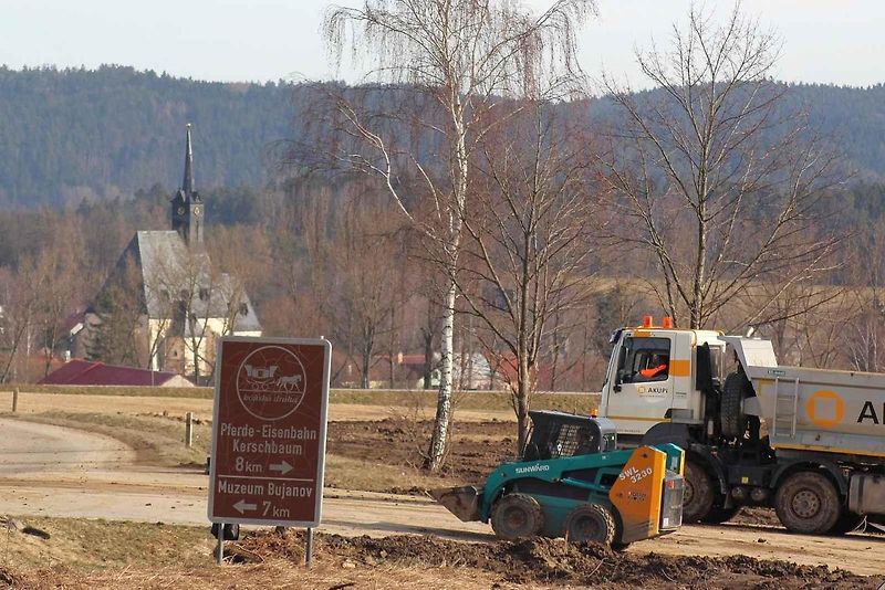 ŘSD staví u hranic s Rakouskem nejjižnější úsek dálnice D3, včetně mimoúrovňové křižovatky Dolní Dvořiště.