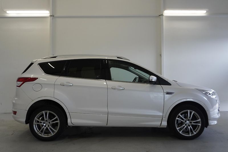 Ford Kuga 2.0 TDCI 132kW TITANIUM 4X4 - fotka 6 z 32
