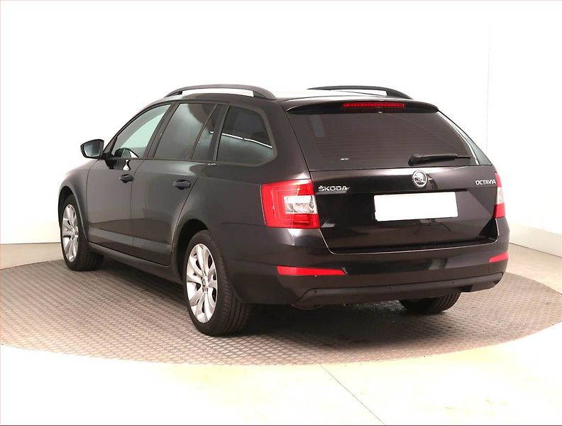 Škoda Octavia (2013) 1.4 TSI, Serv.kniha - fotka 4 z 15